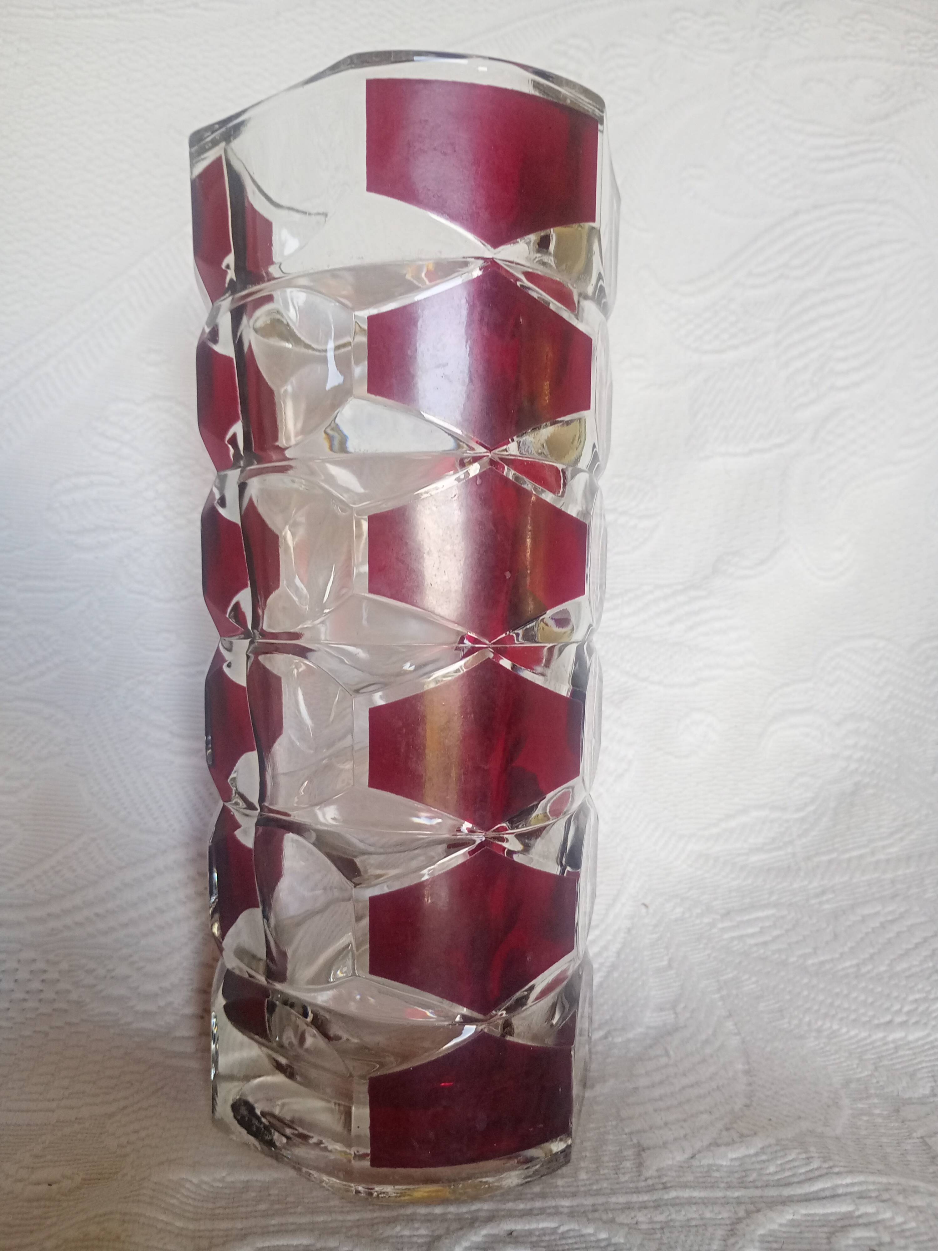 Vase - 3-sided faceted overlay ruby red - 24cm moulded crystal glass