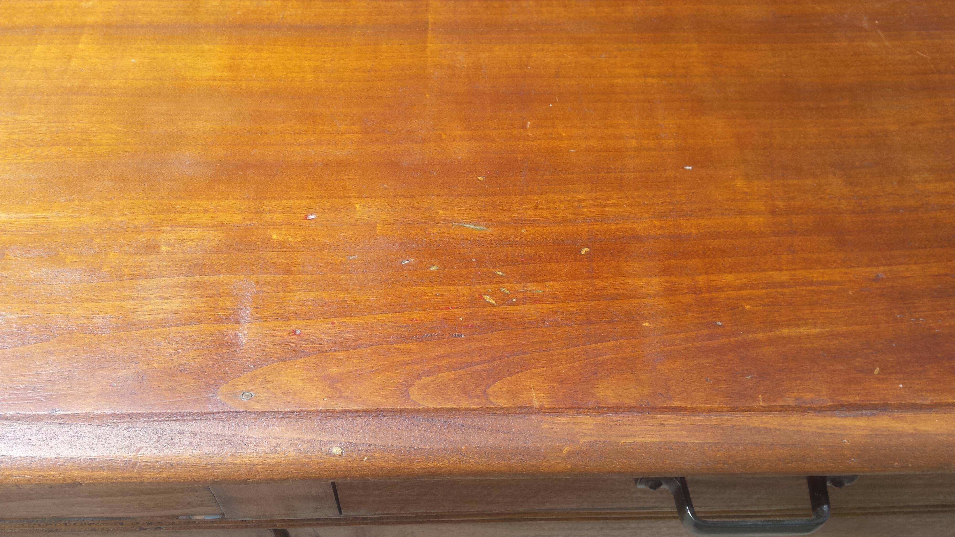 Buffet parisien, toile de jute