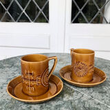 Set of 2 coffee cups and saucers in English ceramic Totem pattern created by Susan Williams-Ellis. 60s. Portmeirion Pottery. Stroke-on-Trent.