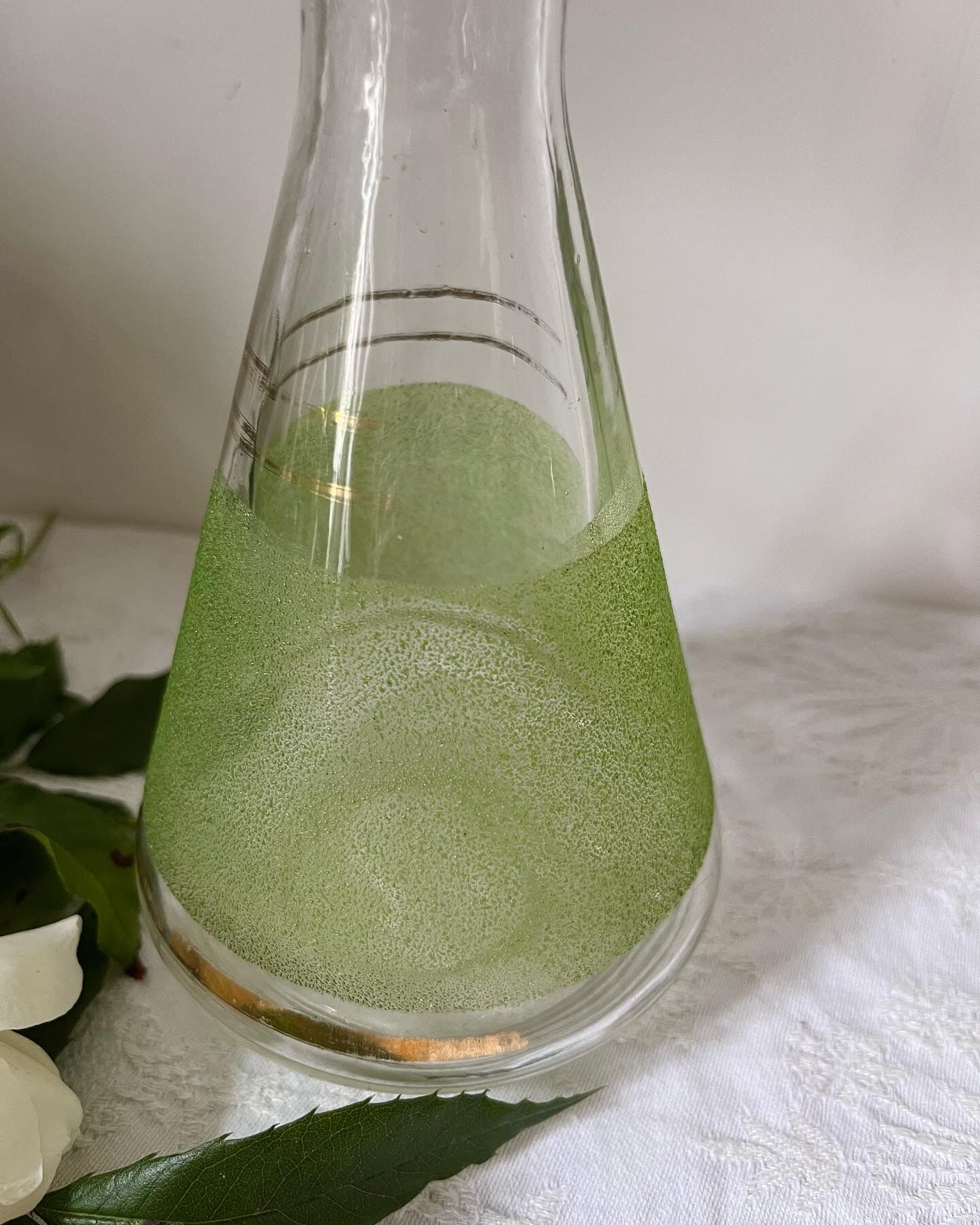 Green granite glass decanter - 50s