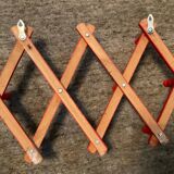Wooden accordion coat rack from the 70s
