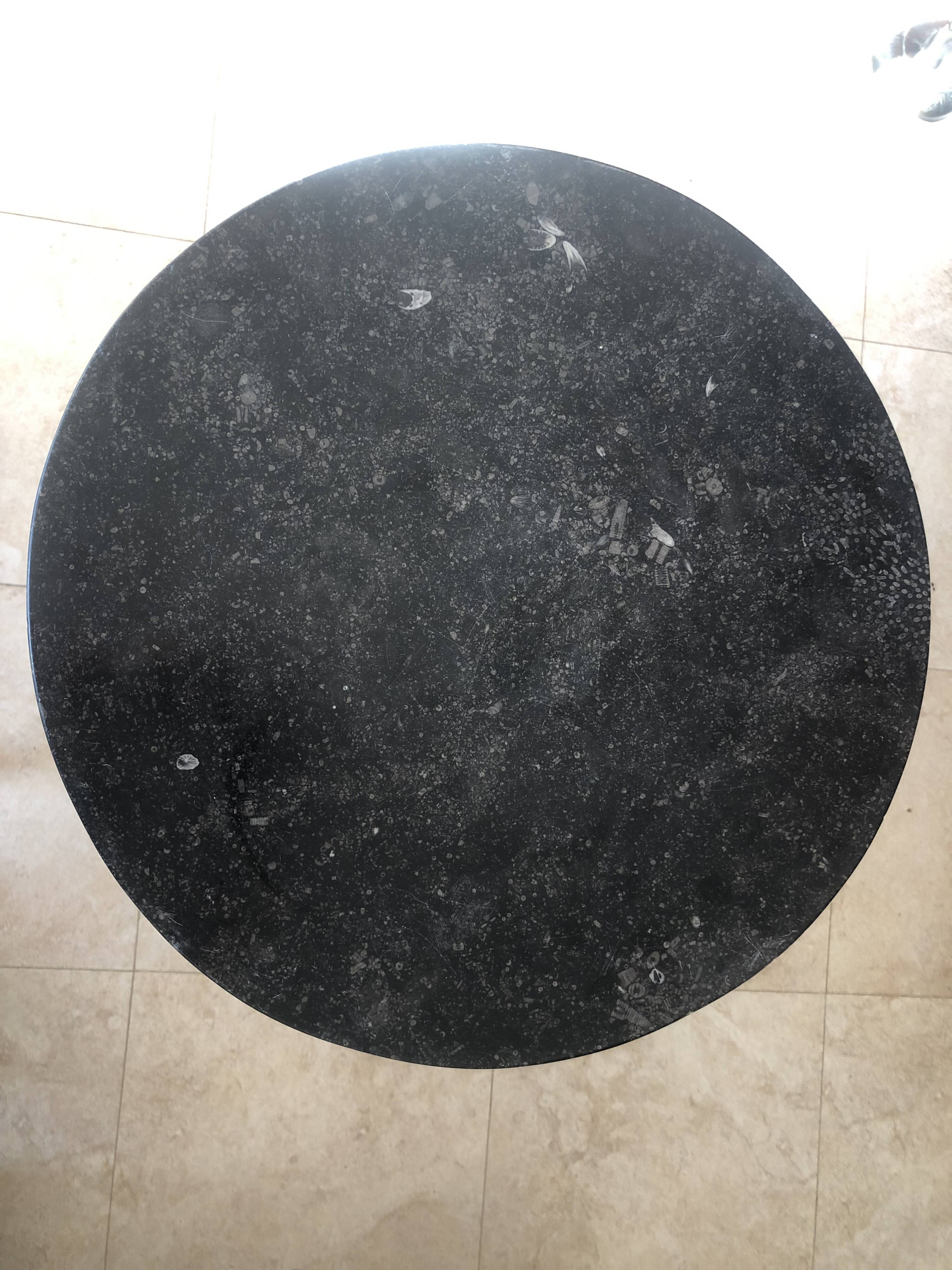 Somno empire period, flamed mahogany, anthracite Sainte-Anne marble