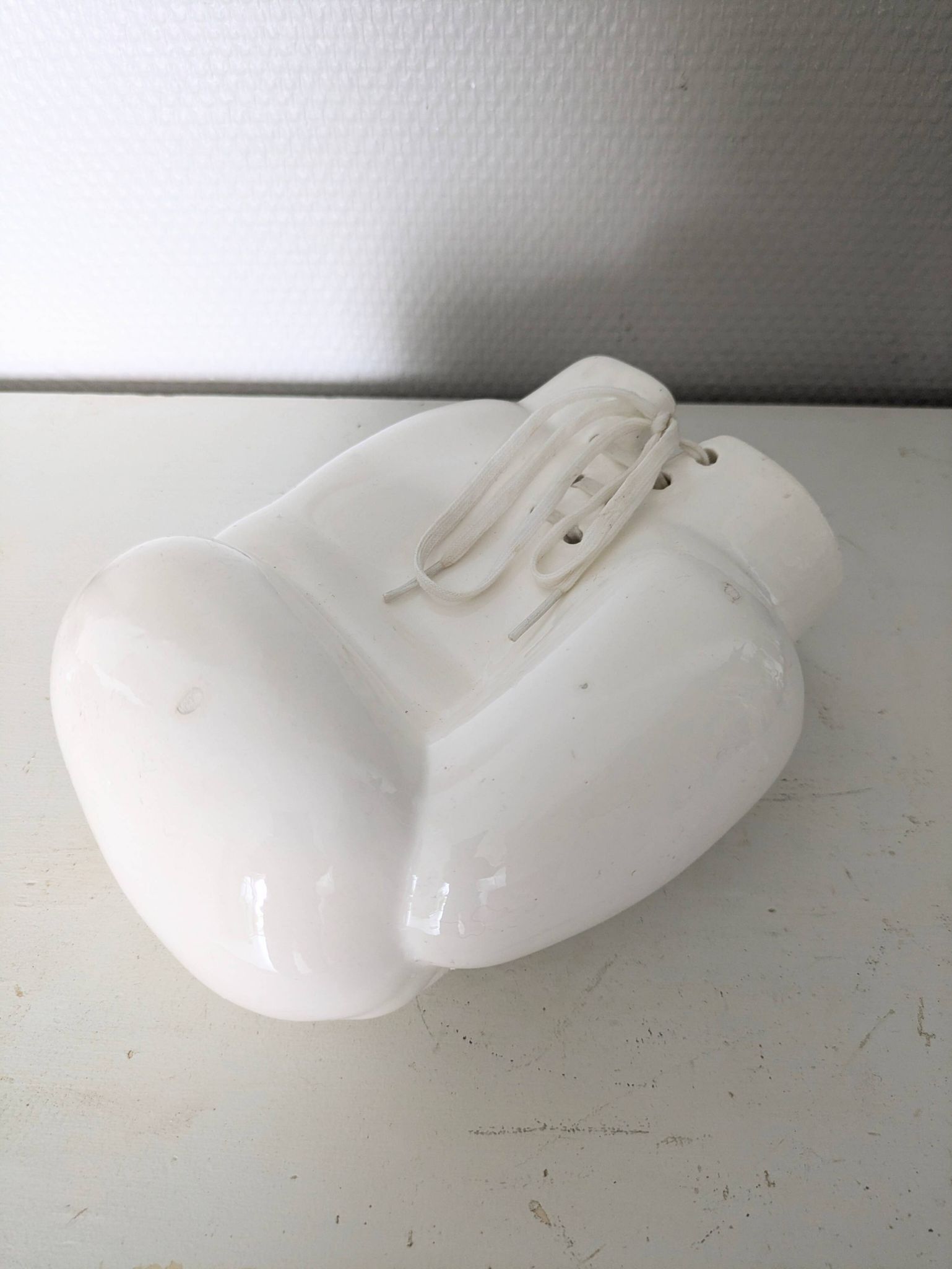 70s ceramic boxing glove empty pocket