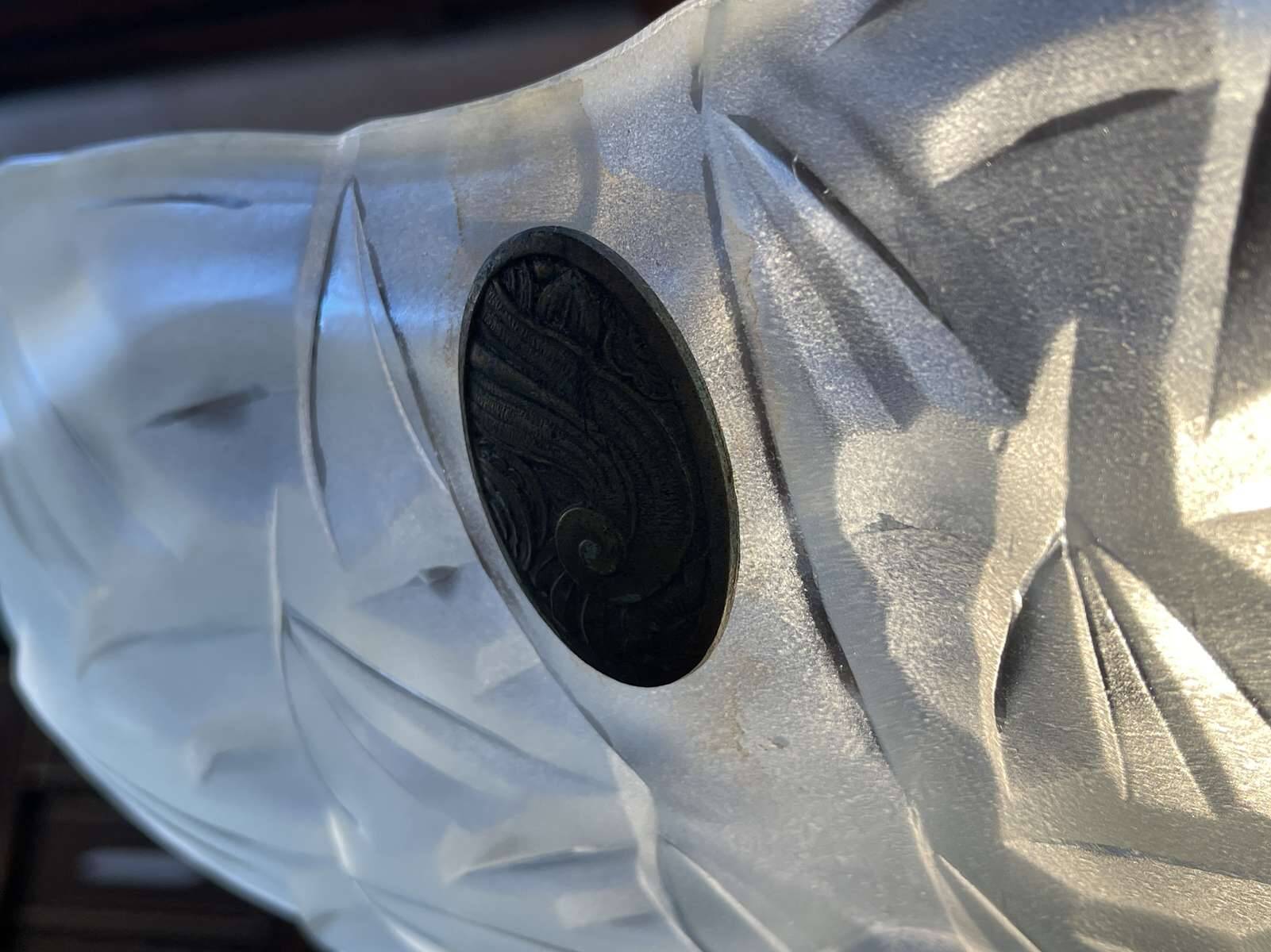 Art Deco suspension in moulded-pressed glass with geometric decoration signed Degué.