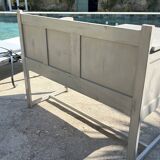 Vintage furniture revamped – old telephone table, wood & white