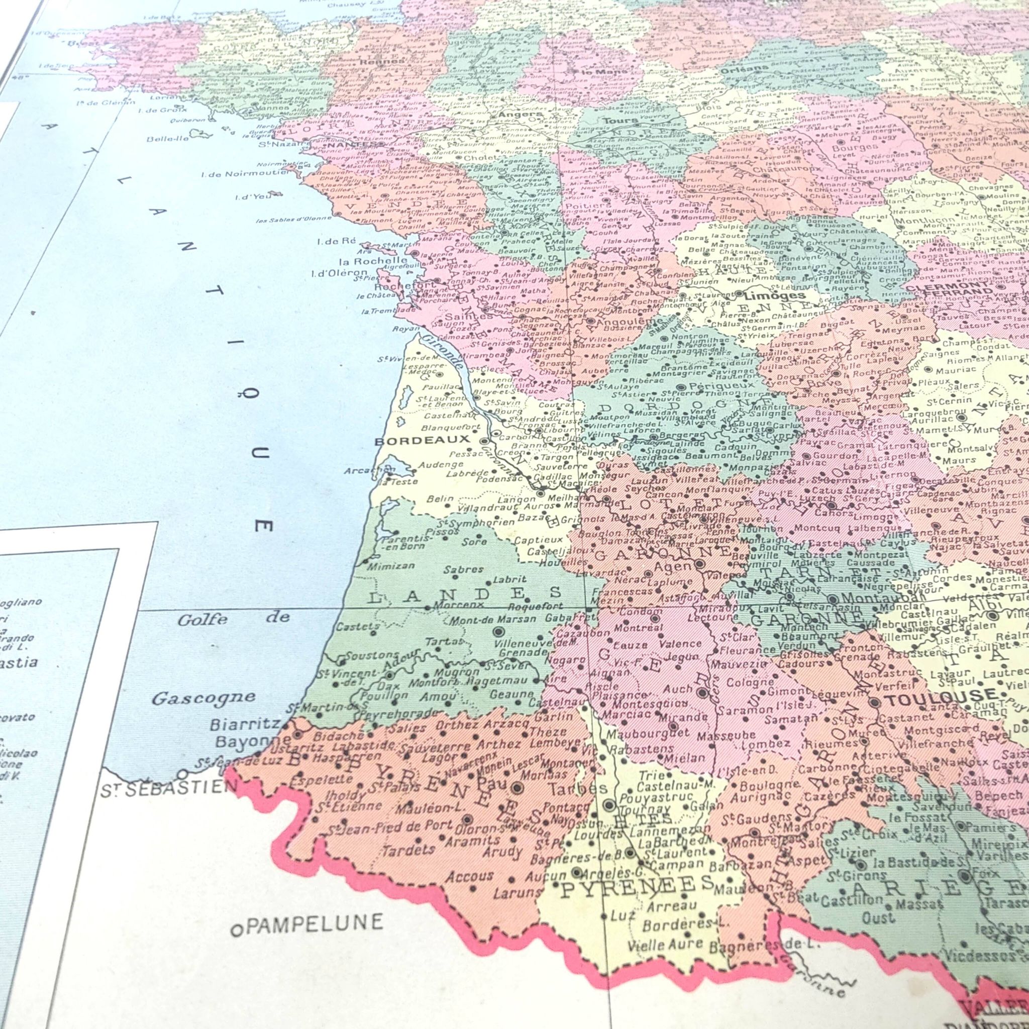 Old map of France and its departments in 1950 43x43cm