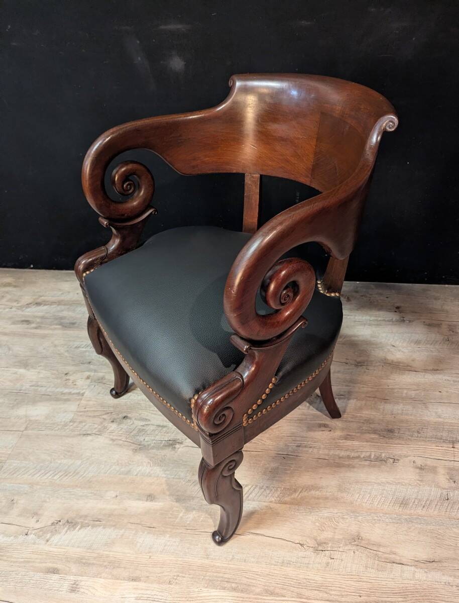 Empire armchair in mahogany