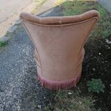 Fringed toad chair