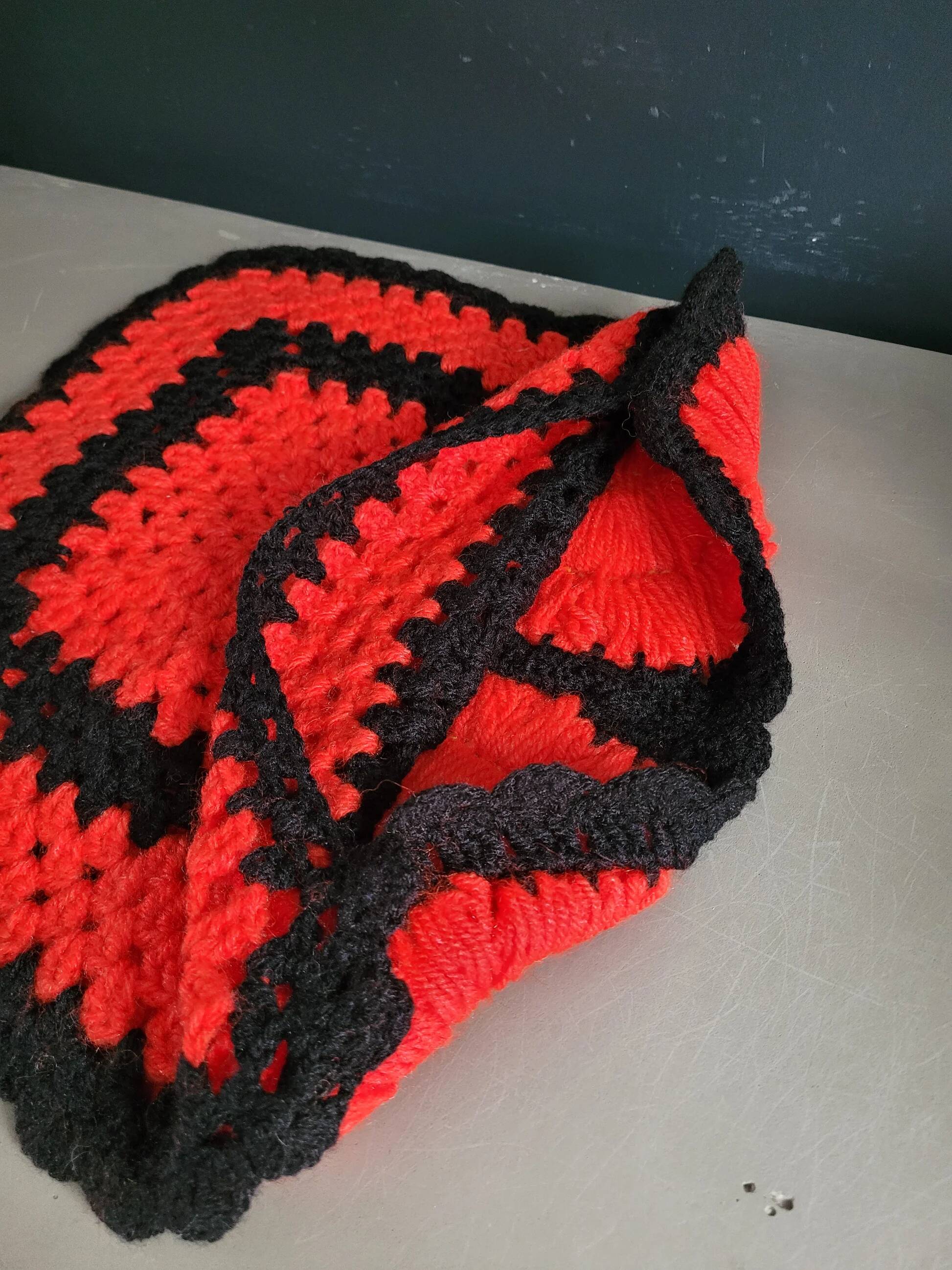 Crochet cushion cover 35x35