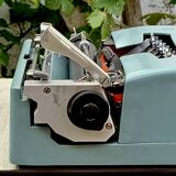 Olivetti Lettera 32 typewriter