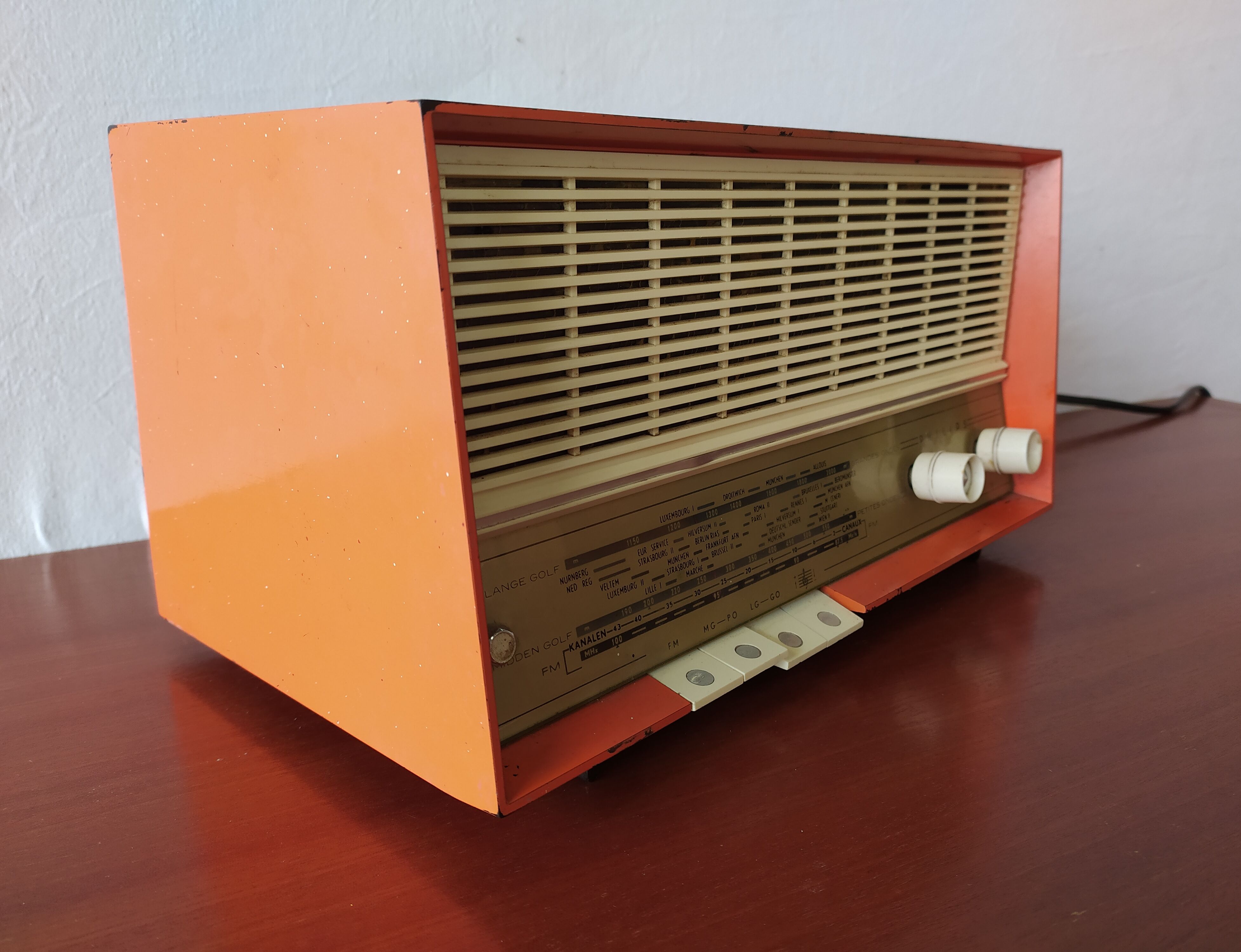 Philips vintage radio station