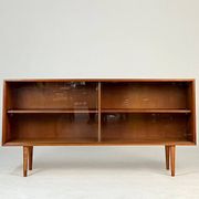 Vitrine vintage en teck, buffet, étagère des années 60, style mid-century.