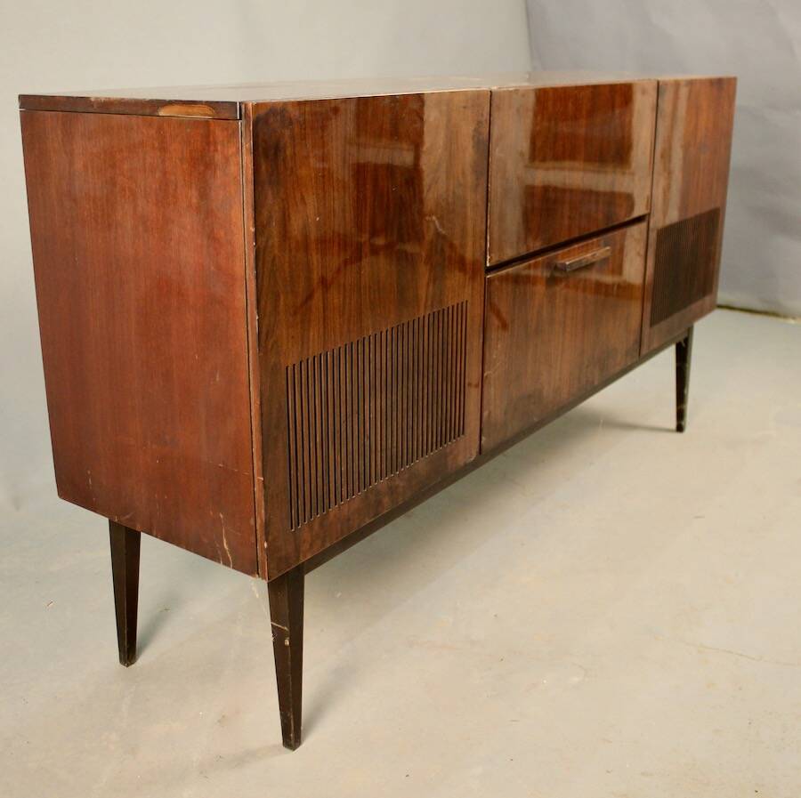 Vintage Schaub Lorenz Enfilade Hifi with its Two Speakers