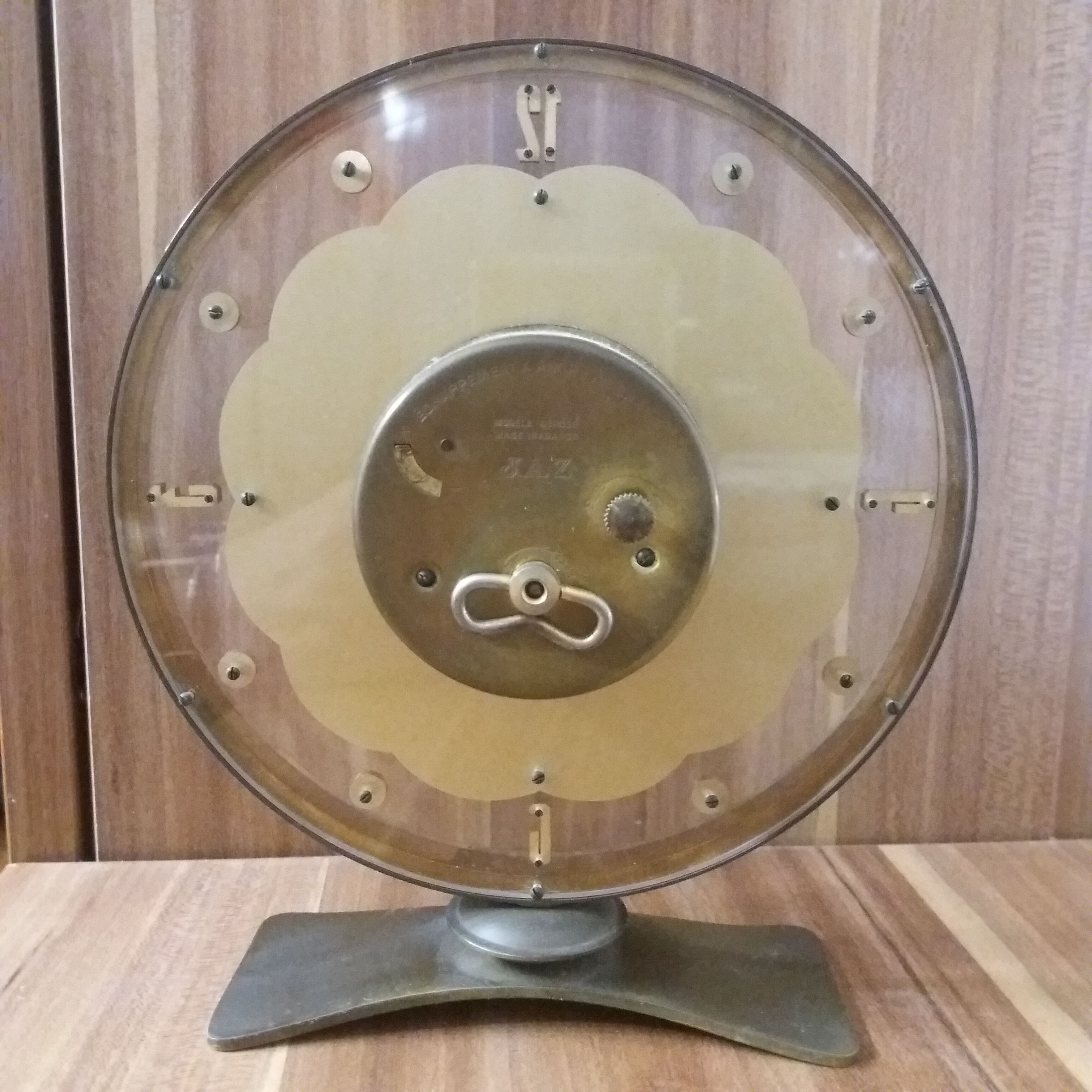 Jaz table clock