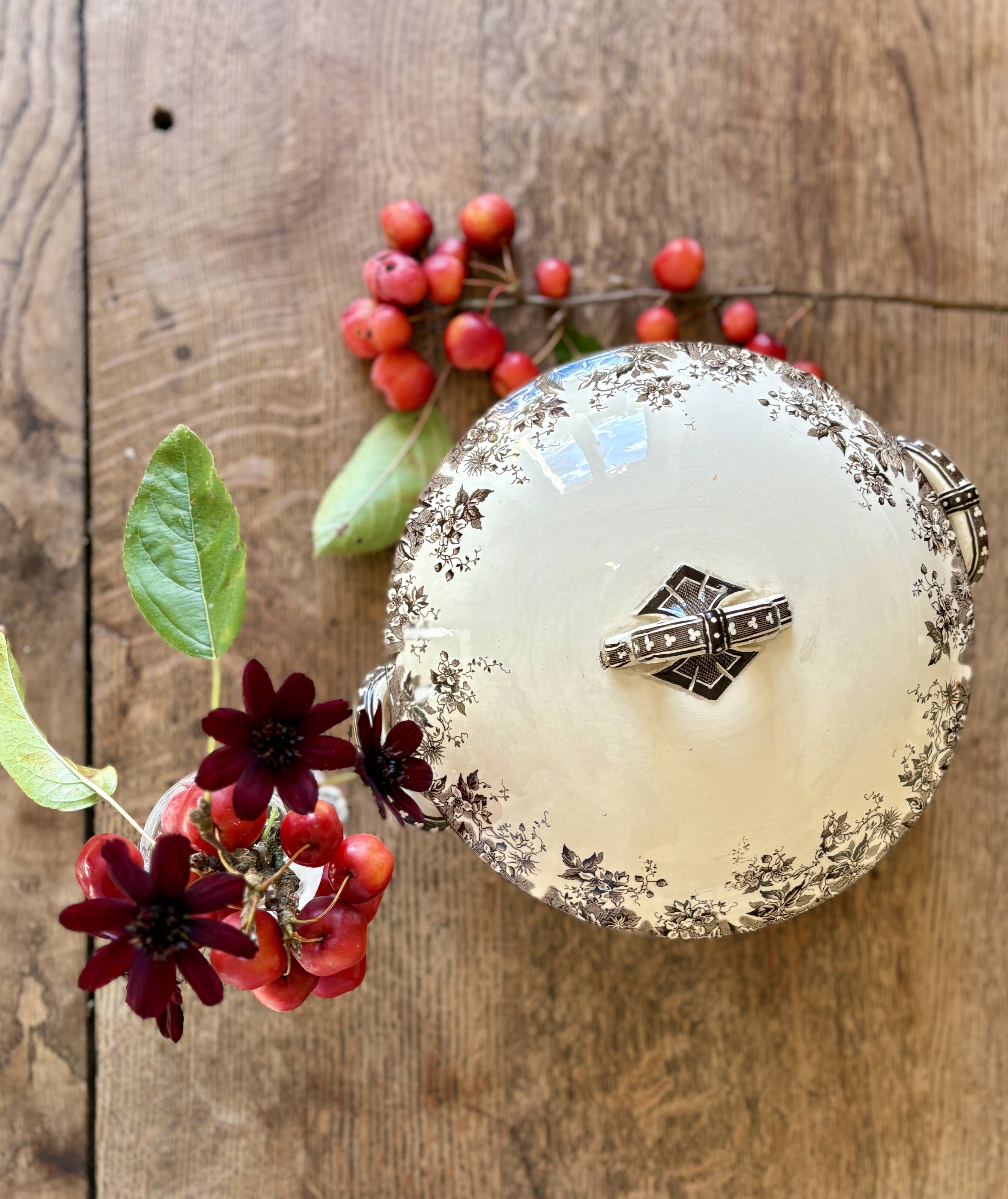 Antique ironstone soup tureen, Aplhand model from Sarreguemines