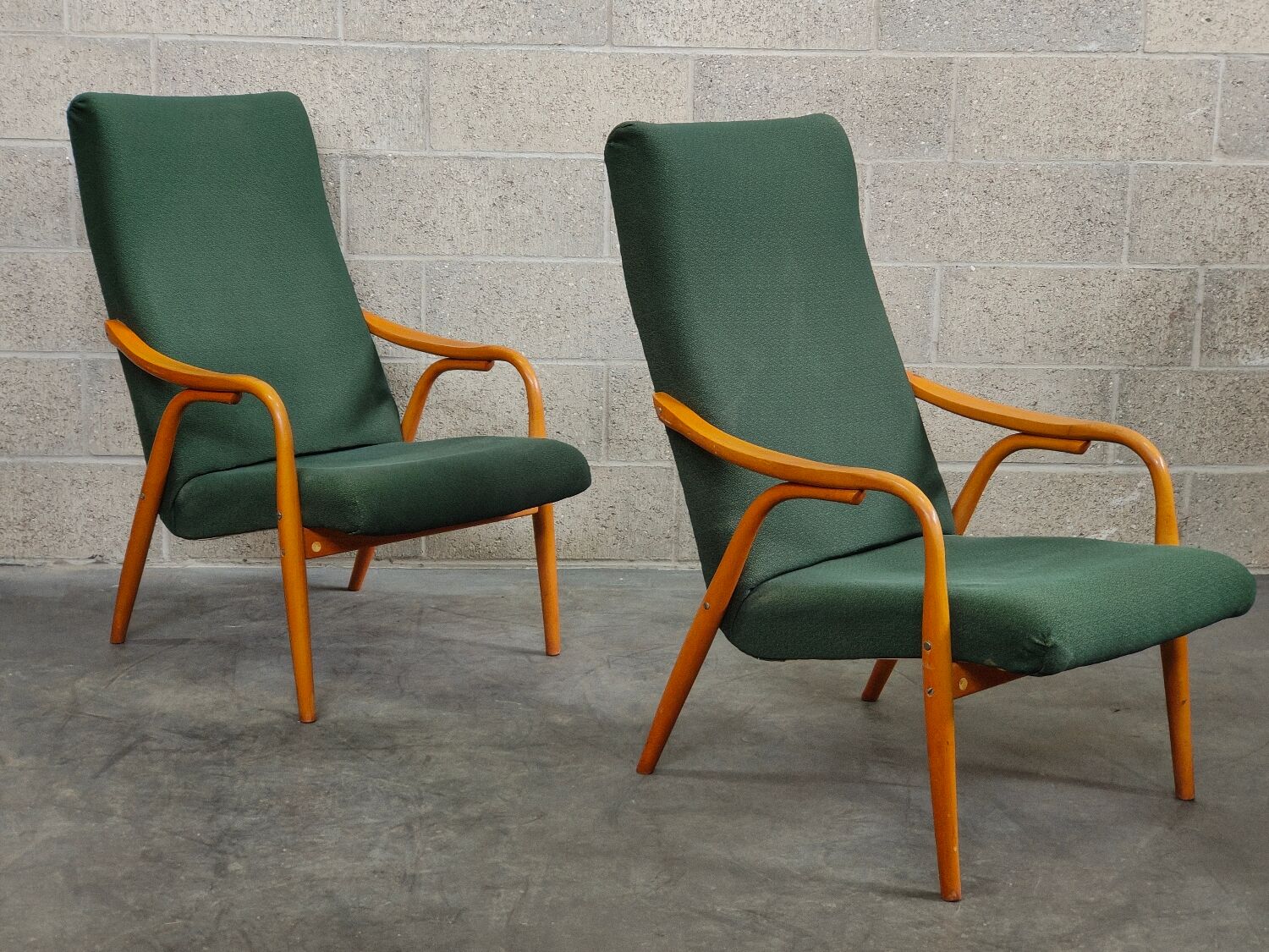 Pair of green armchairs by Antonin Suman for Ton Bystrice (Thonet) year 1960