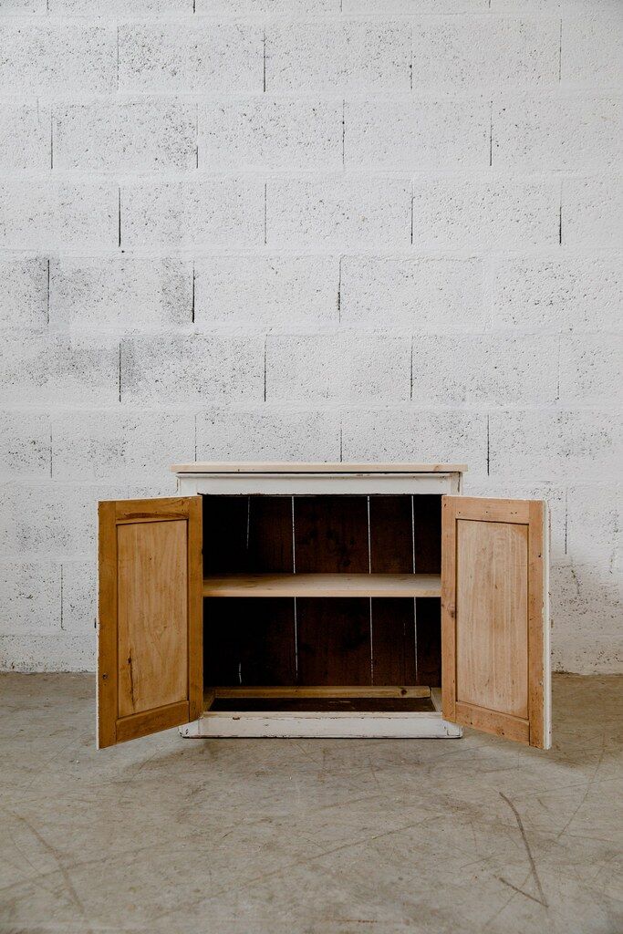Furniture low white, top fir double door