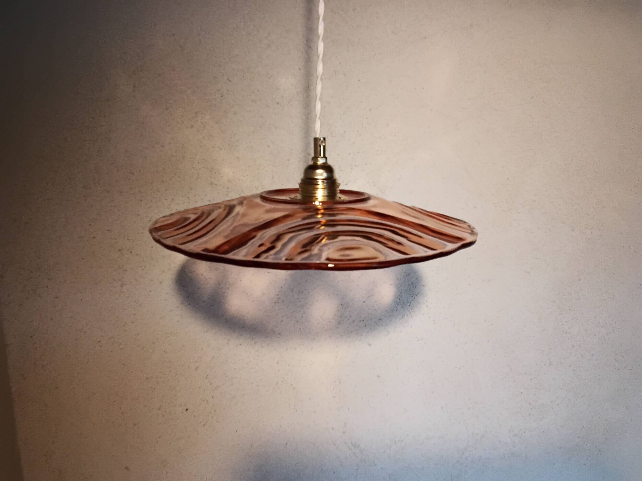 Suspension vintage en verre rose