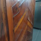 Antique chest of drawers