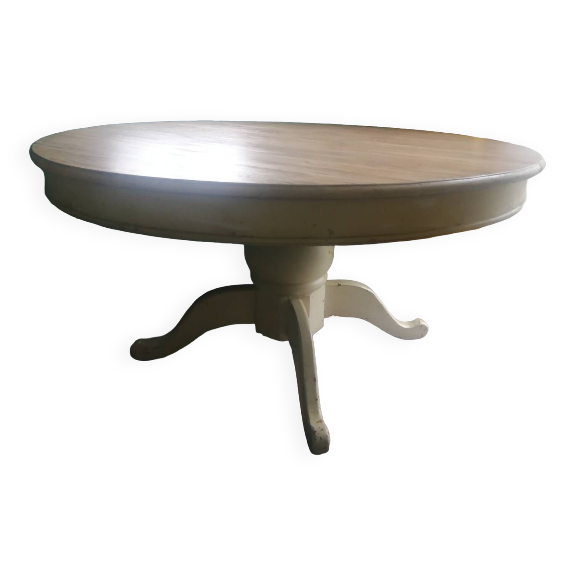 Round table for 12 people