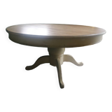 Round table for 12 people