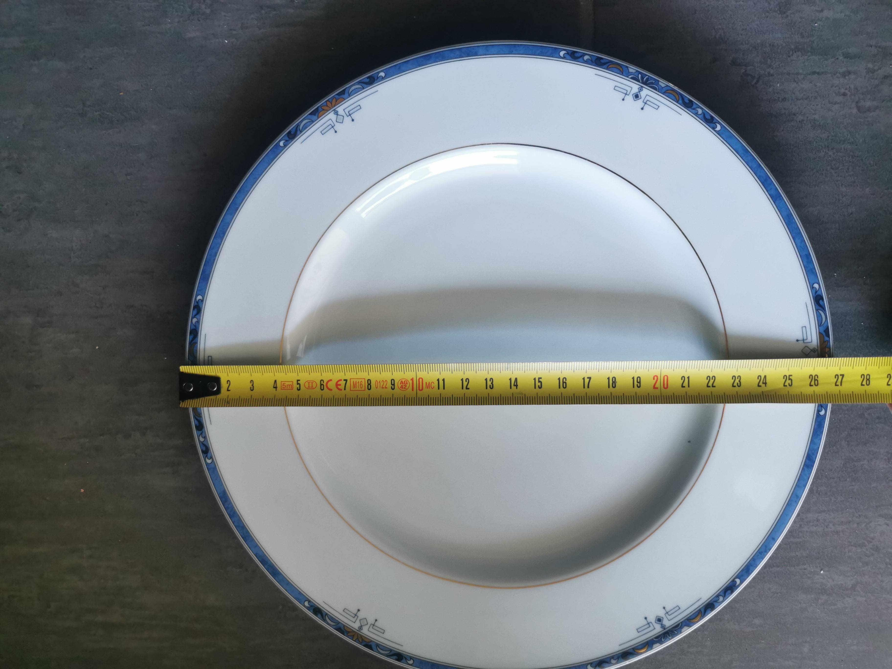 Assiette plate décor bleu Porcelaine de Sologne– 26 cm