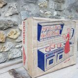 Miniature kitchen in screen-printed sheet metal