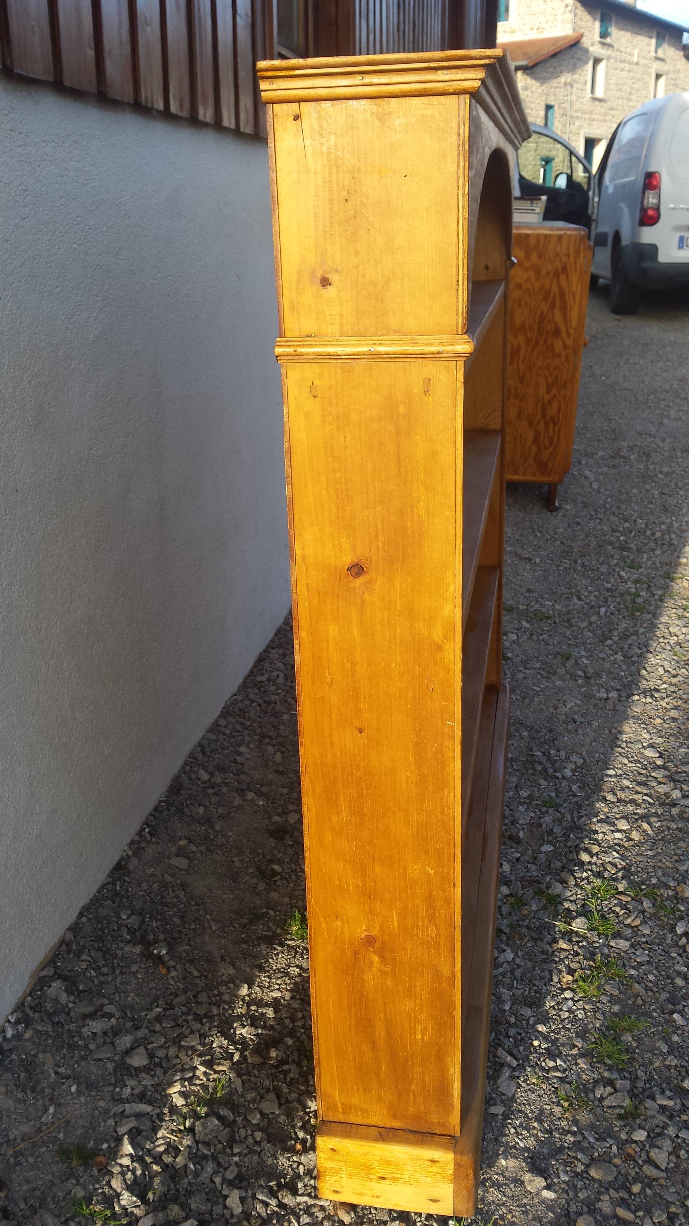 Shallow wooden shelf