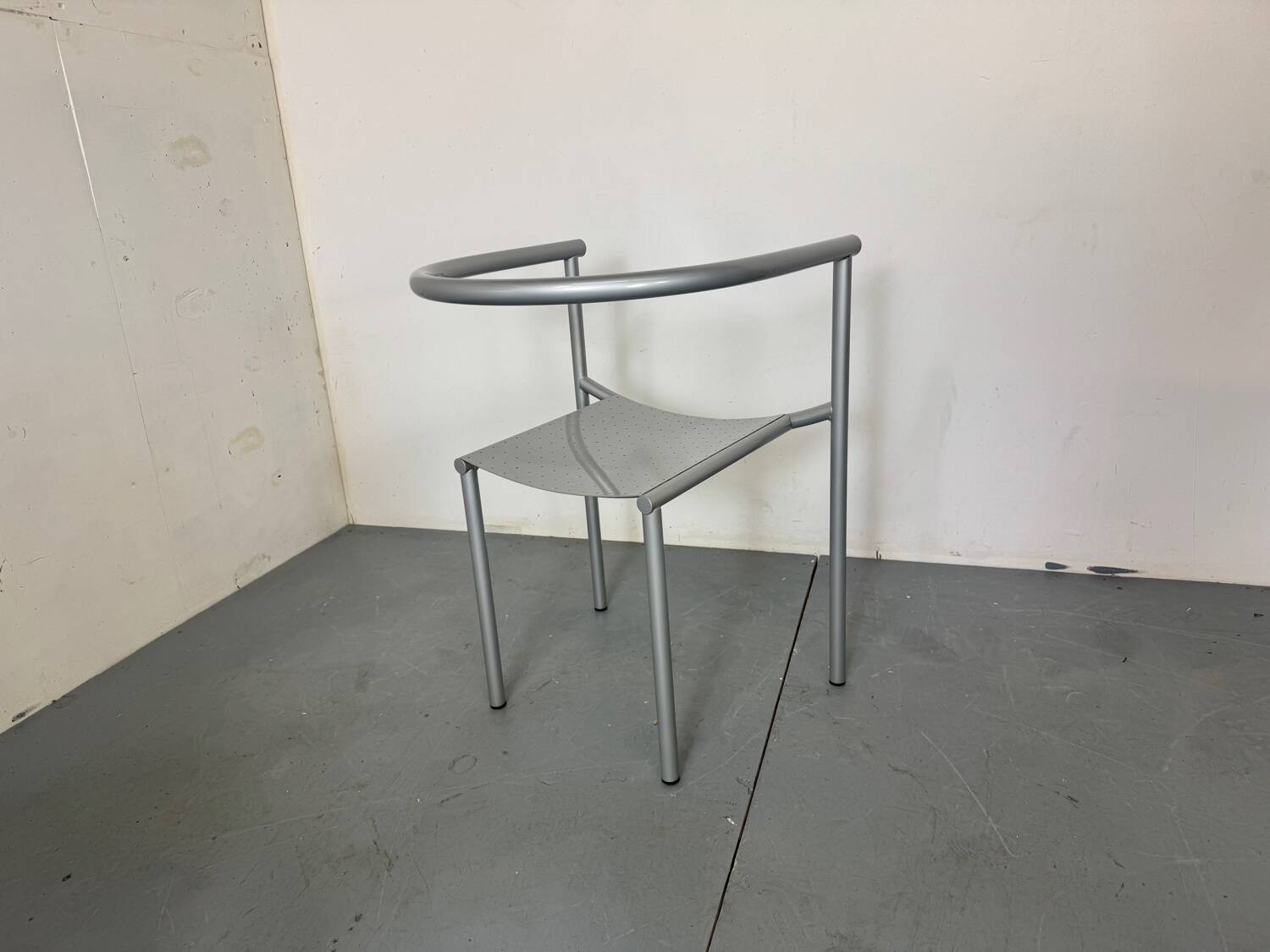 Tubular Memphis style 1st edition Von Vogelsang armchair by Philippe Starck