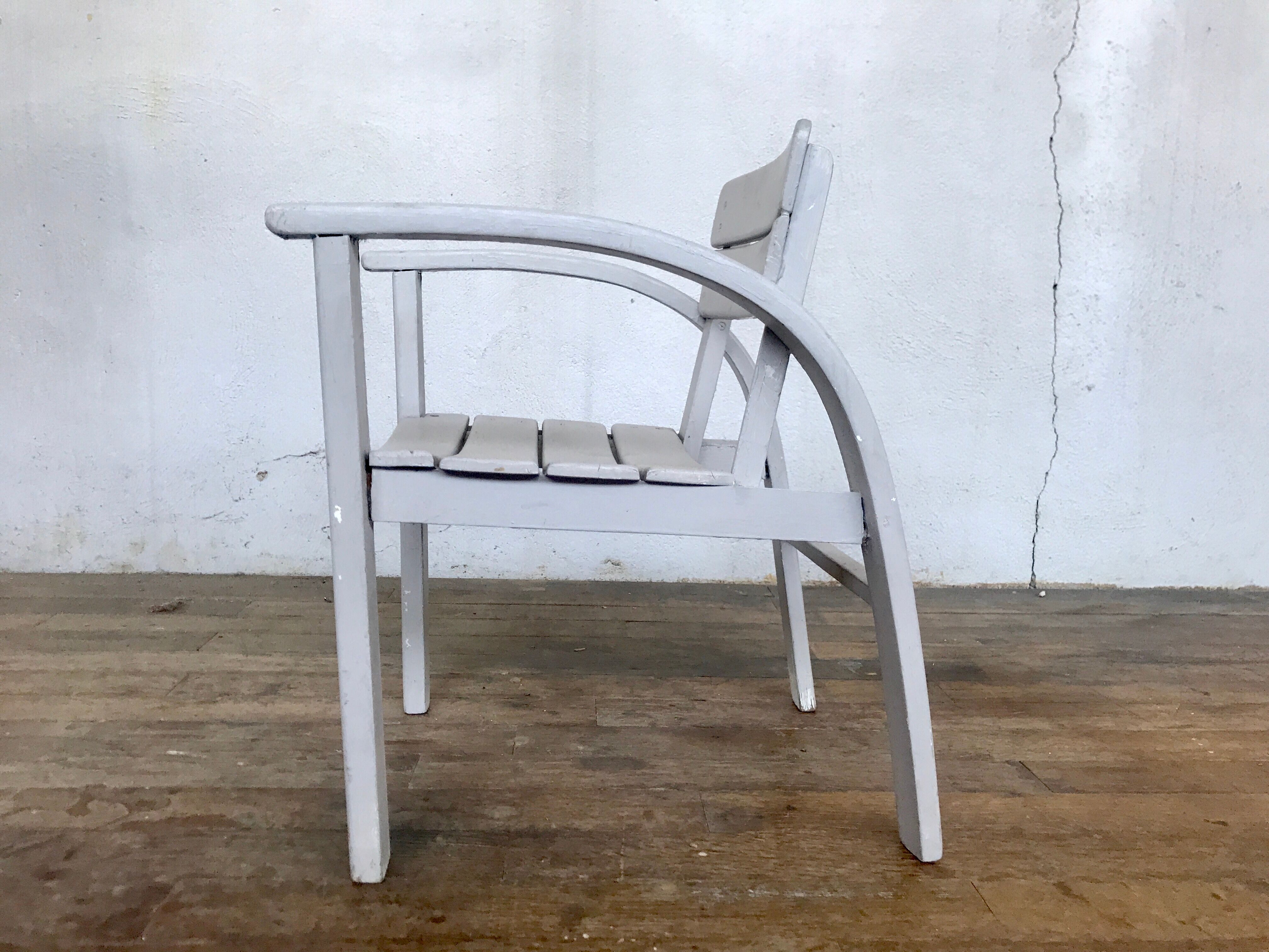 Fauteuil vintage pour enfant blanc gris clair 1950