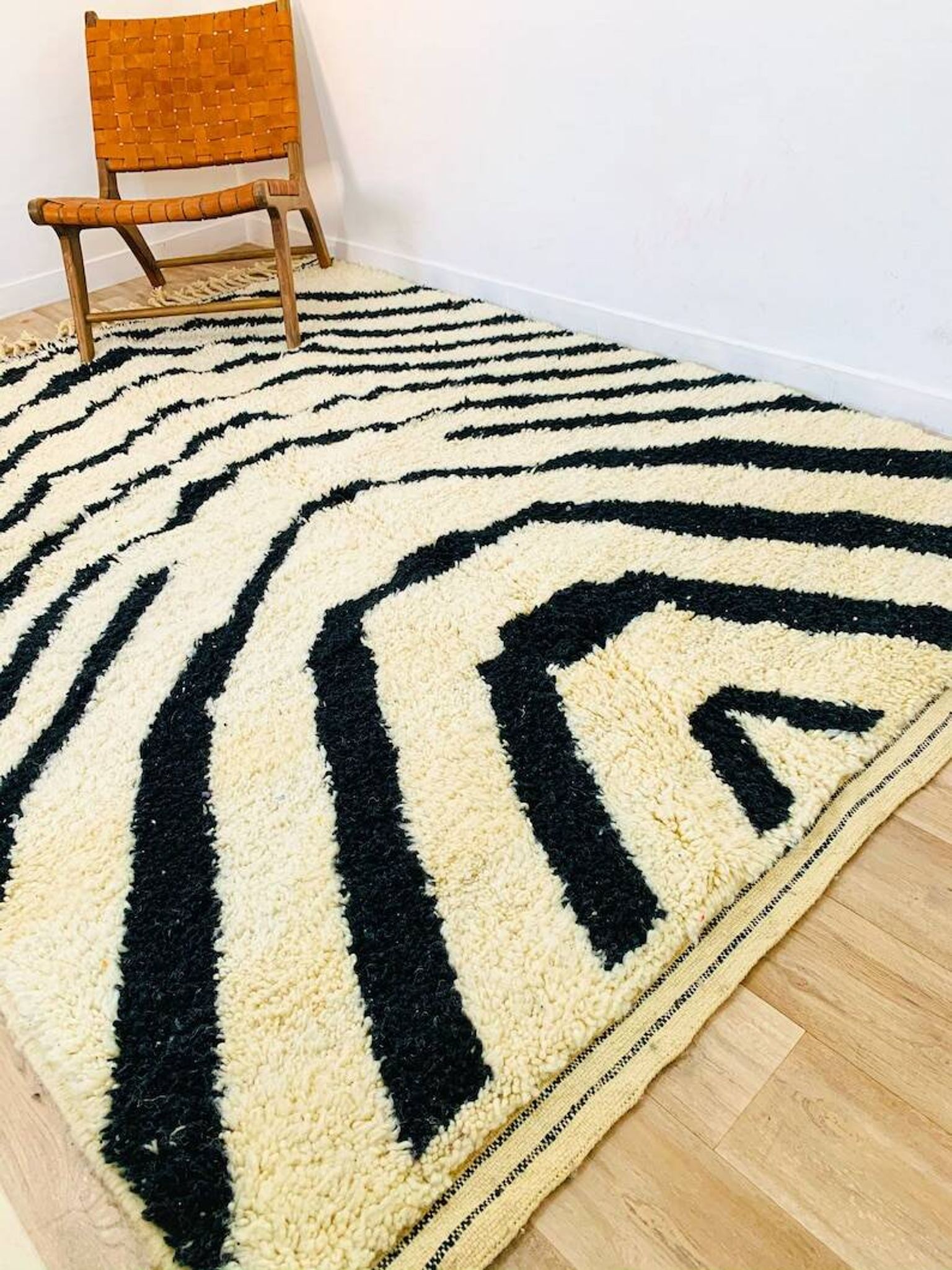 Handmade Moroccan rug 200cm x 300cm