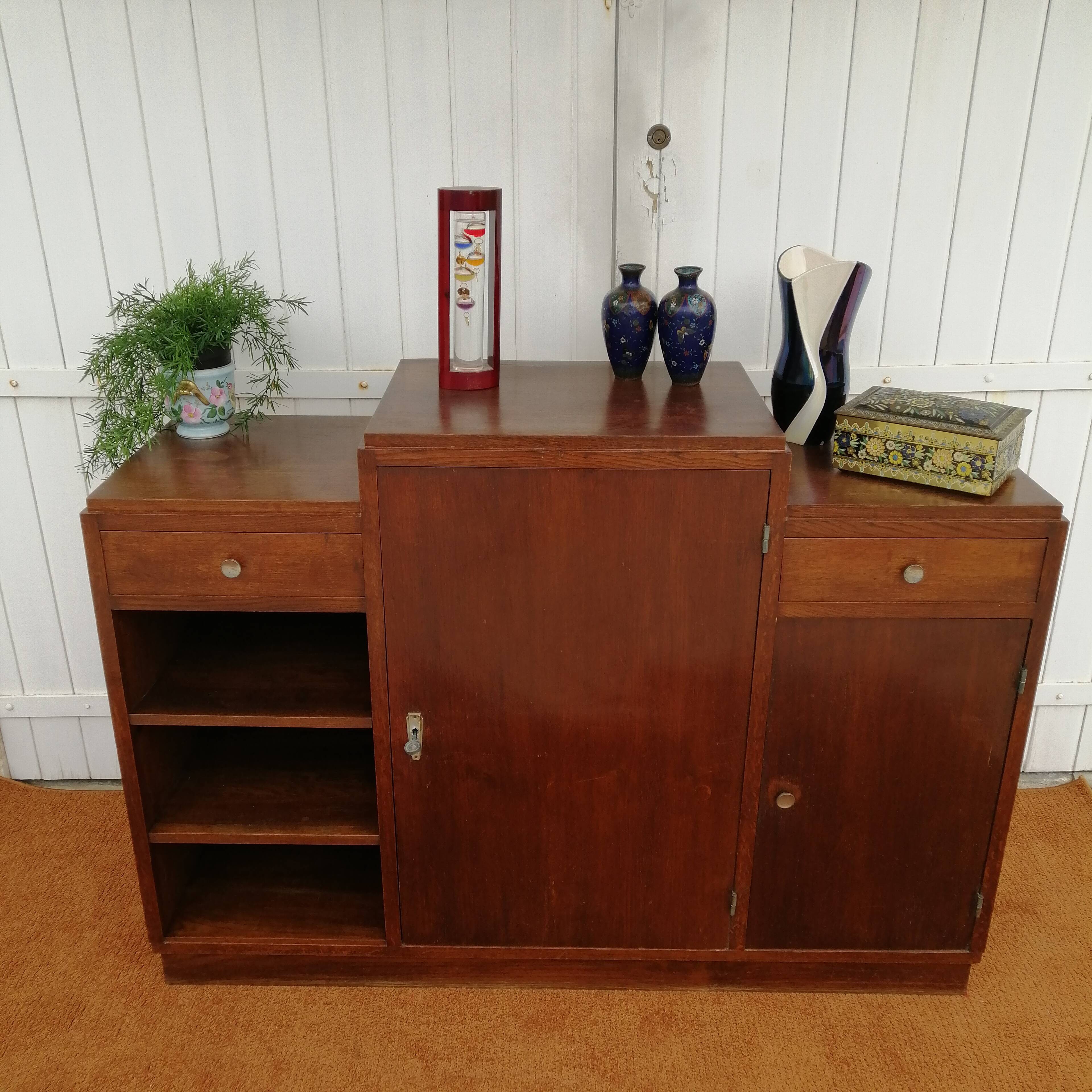 Asymmetrical furniture from the 1930s