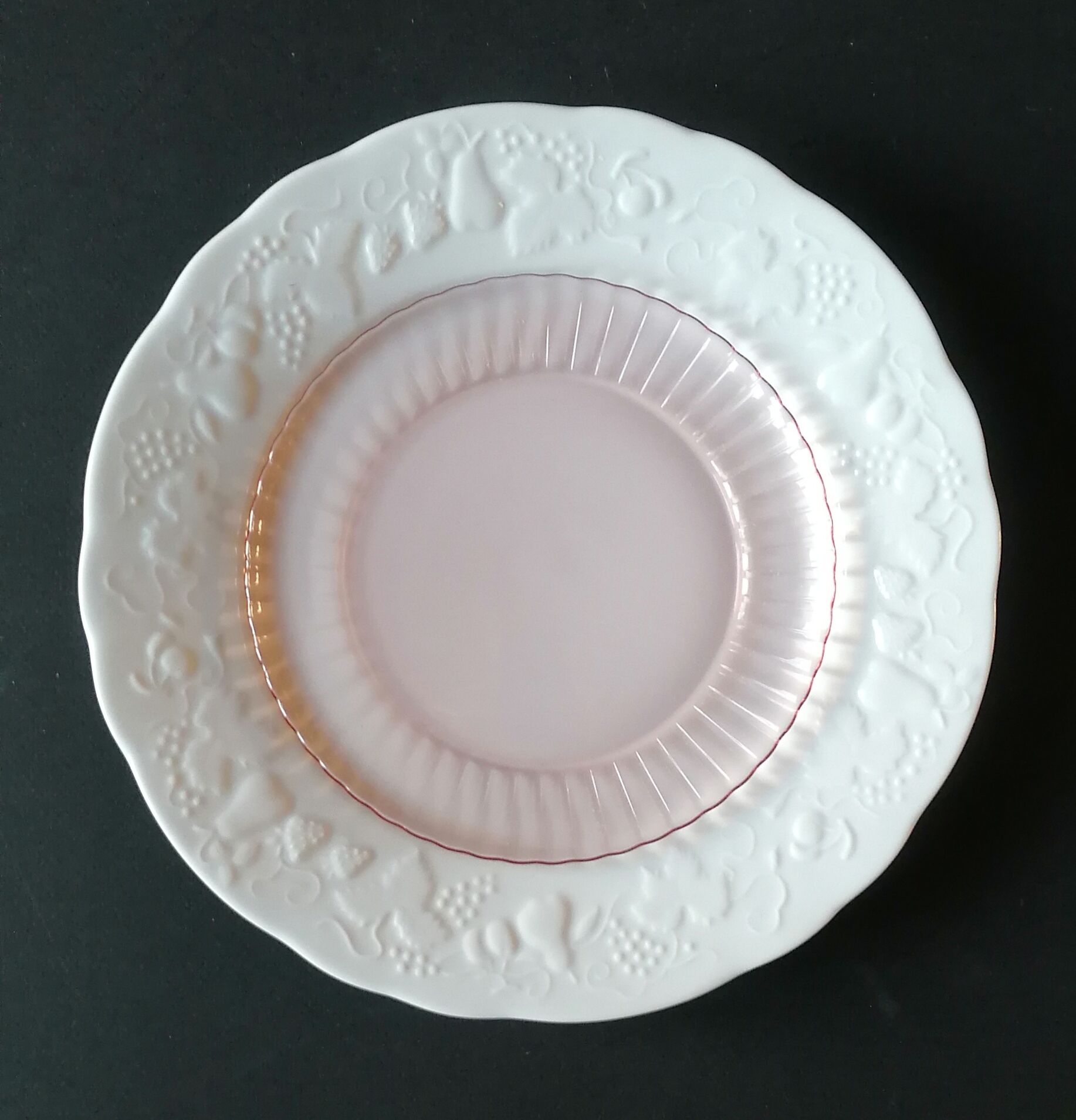 6 Arcoroc pink glass dessert plates