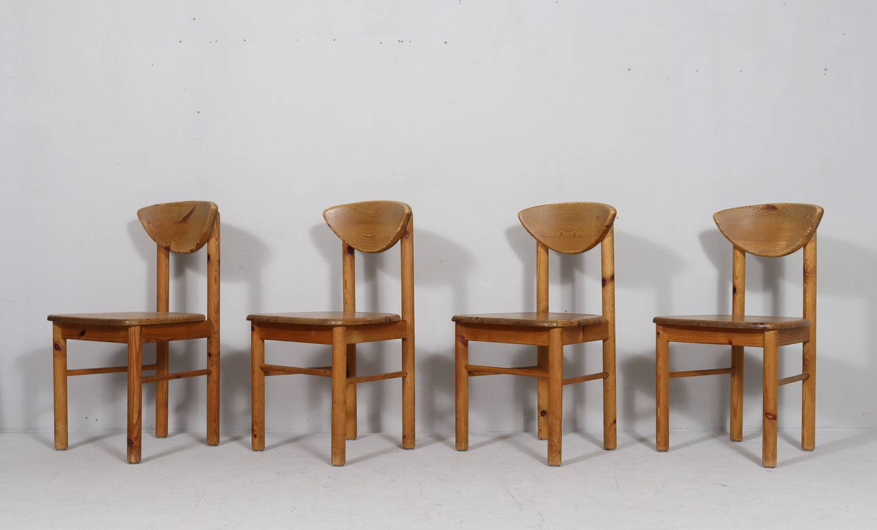 Lot de 6 chaises de salle à manger, Rainer Daumiller, bois de pin, années 1970