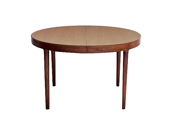 Harry Ostergaard for Randers Mobelfabrik round Danish extendable teak table 1960
