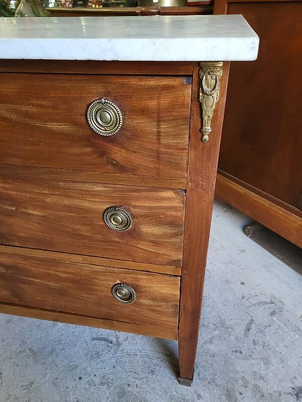 Louis xvi style mahogany 3-drawer chest of 19th century