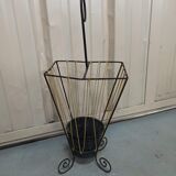 Iron umbrella rack and scoubidou