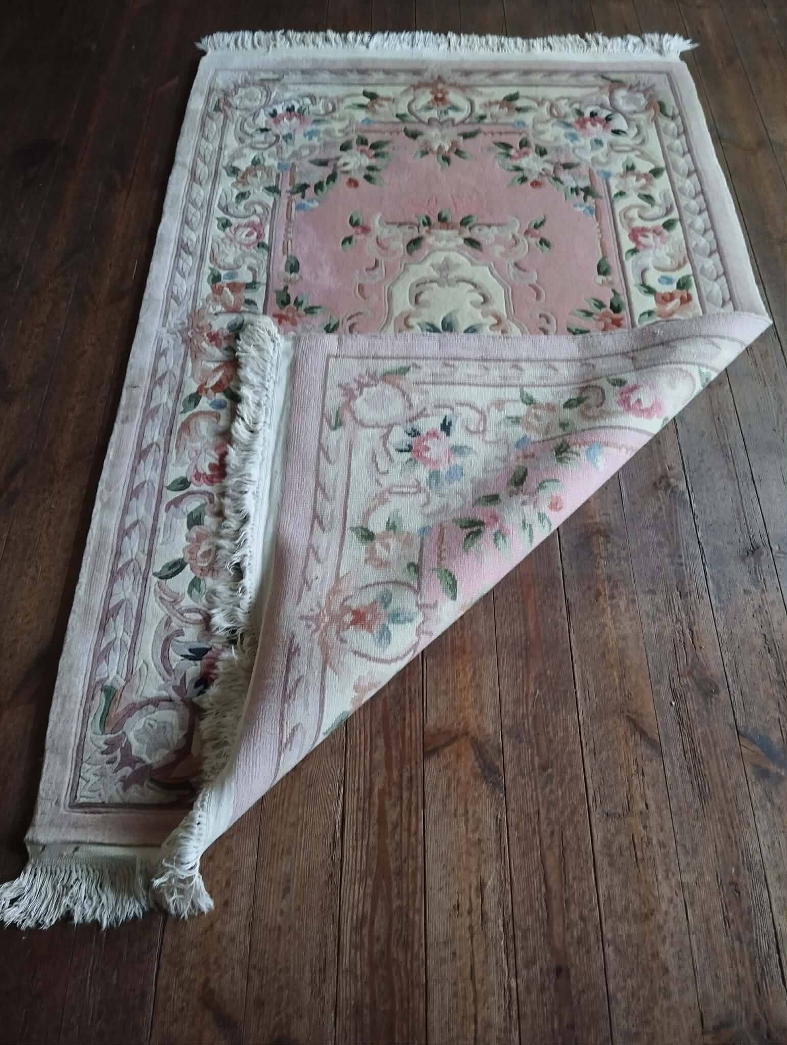 Handmade Chinese rug 186x123cm