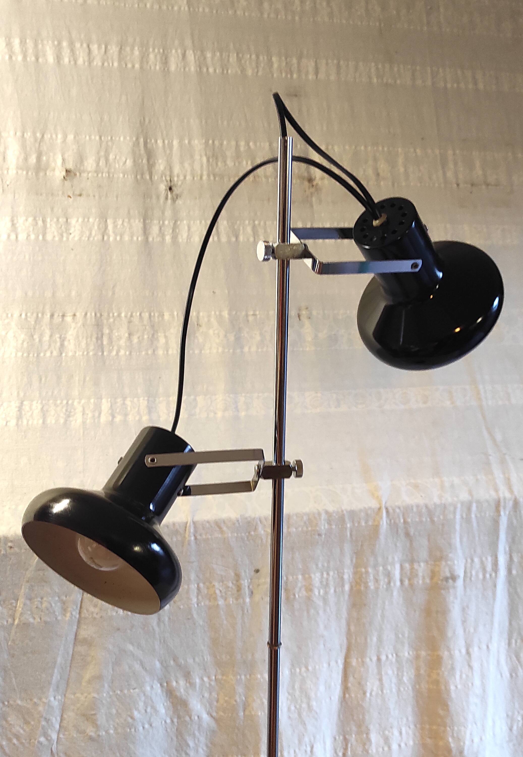 Floor lamp with 2 adjustable spotlights in chrome and black metal - 1960s/70s