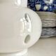 Vase balustre overlay en opaline blanche