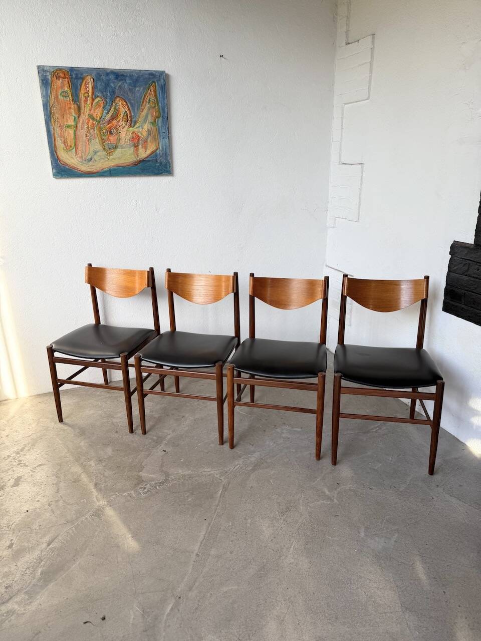 Set of 4 Italian chairs by Gianfranco Frattini.