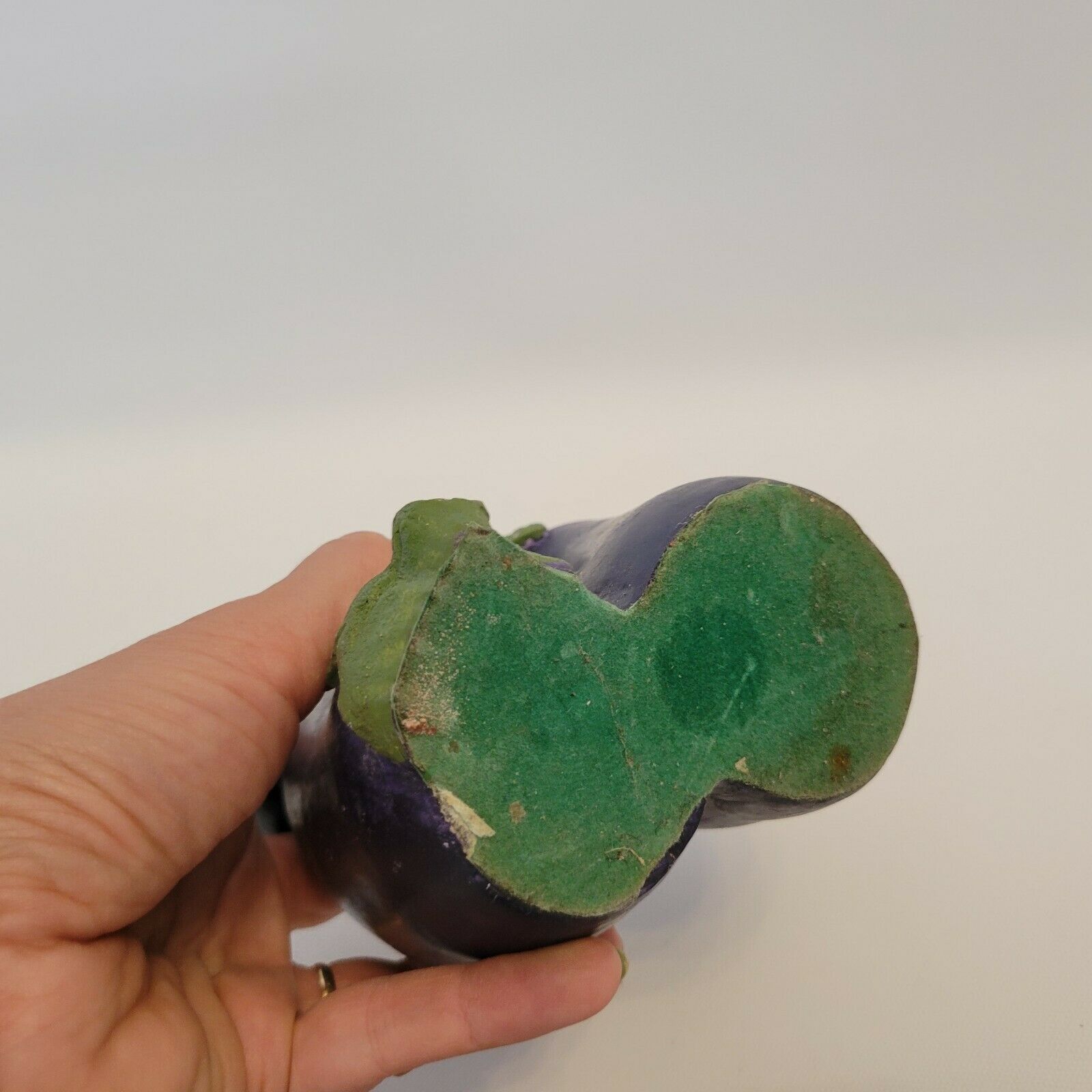 6 knives + their support in the shape of an eggplant vegetable