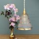 Suspension tulipe vintage en verre blanc et or