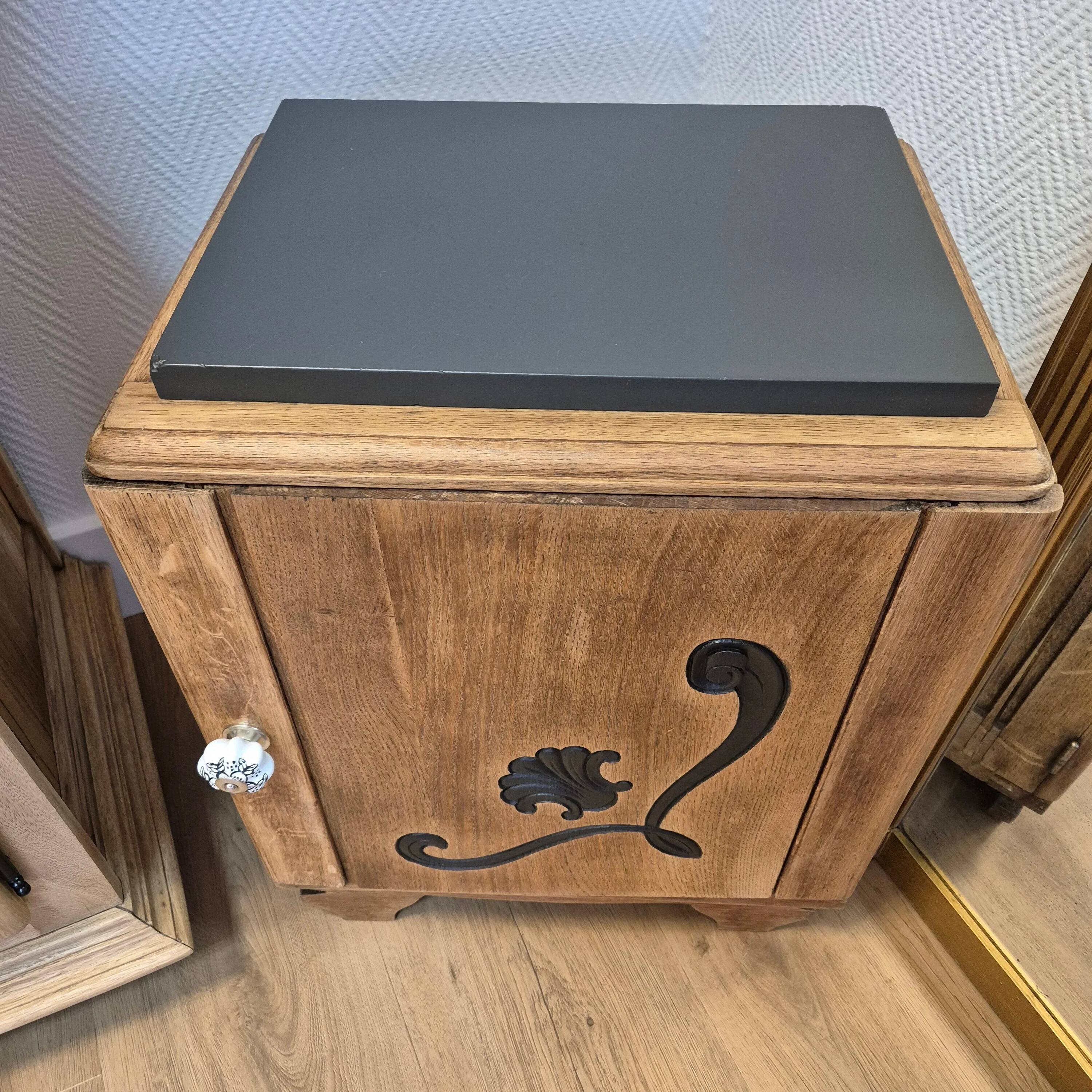Meuble de chevet Art déco
