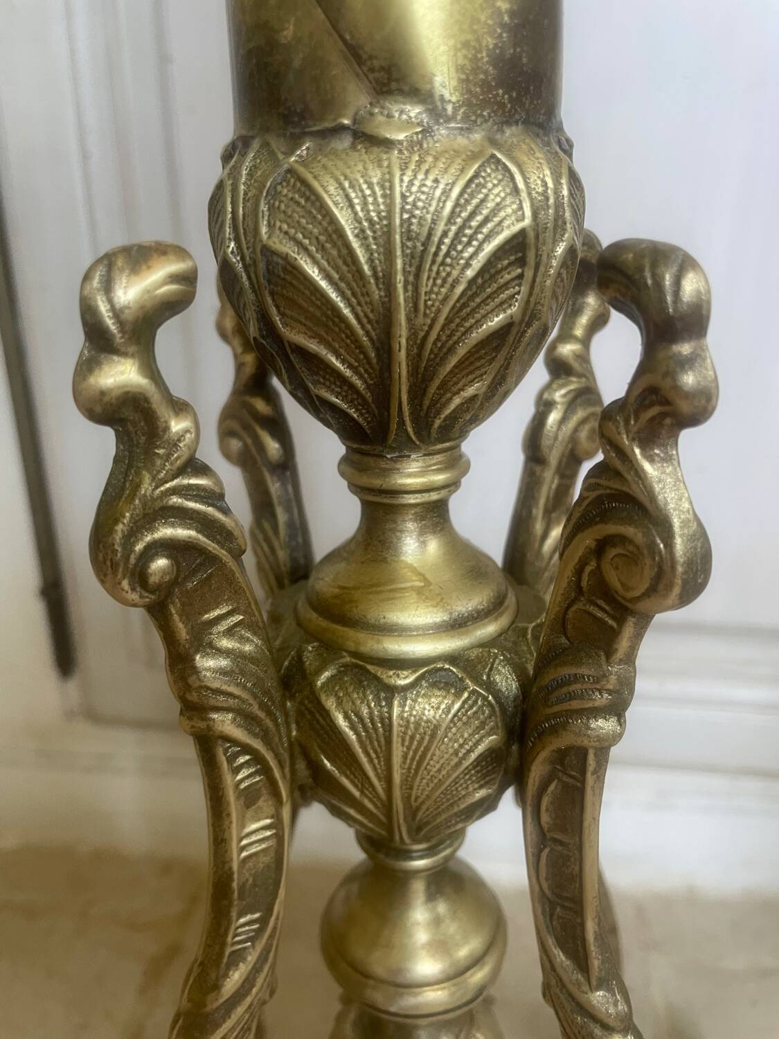 Freestanding brass coat rack