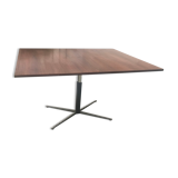 Table goes up and down year 60