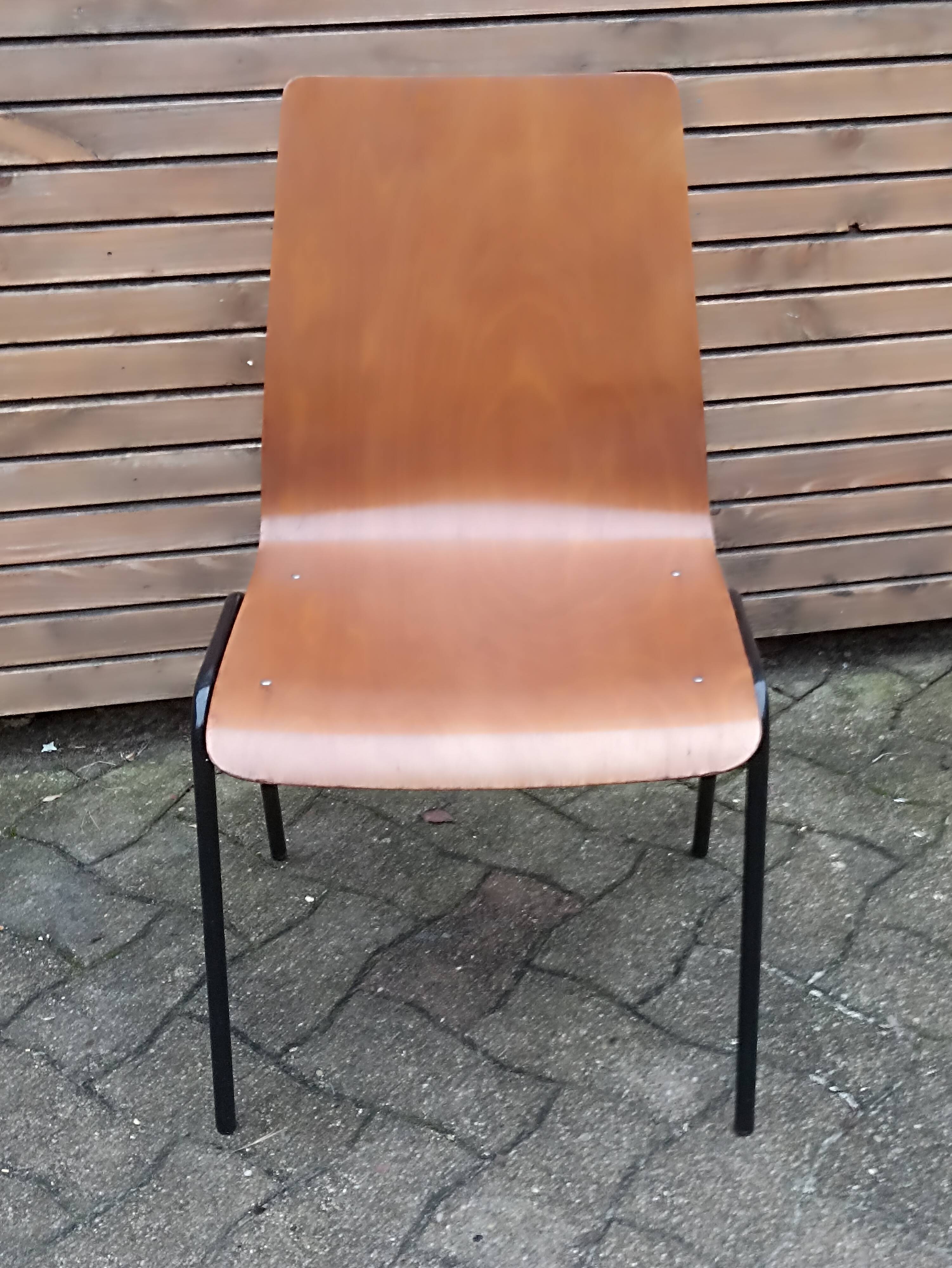 Set of 10 stackable industrial chairs