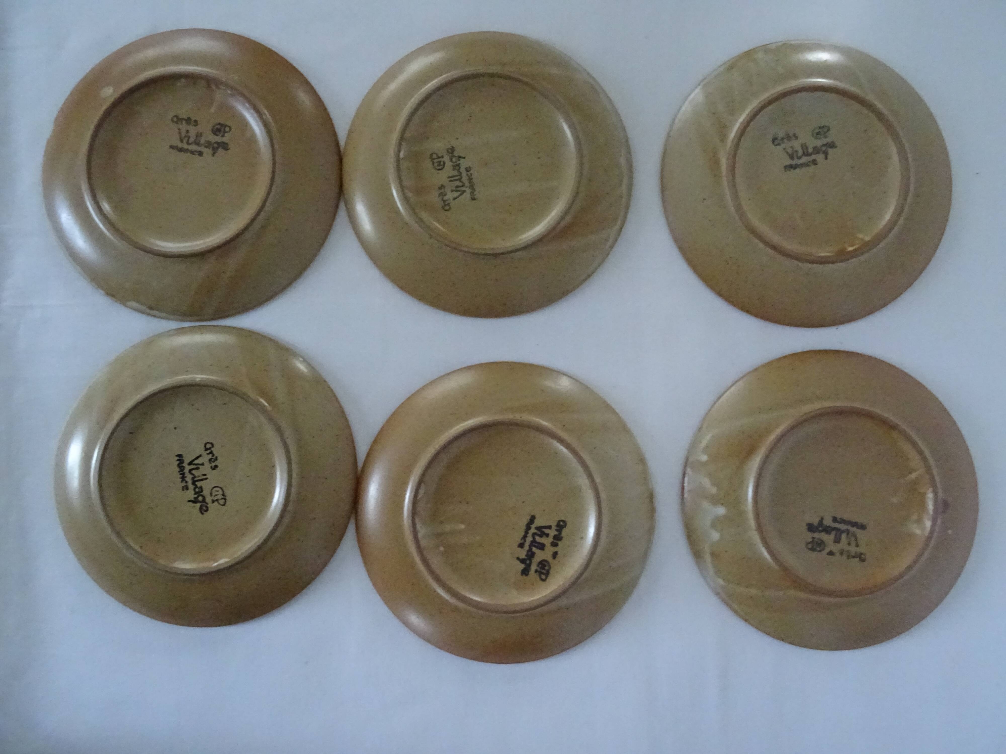 6 Plates serving 561112 sandstone village CNP