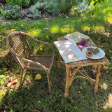Small children's chair in beige scoubidou.