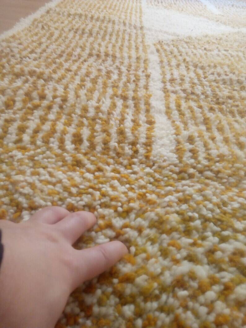 Handmade Moroccan rug, Berber wool rug 150/250cm.